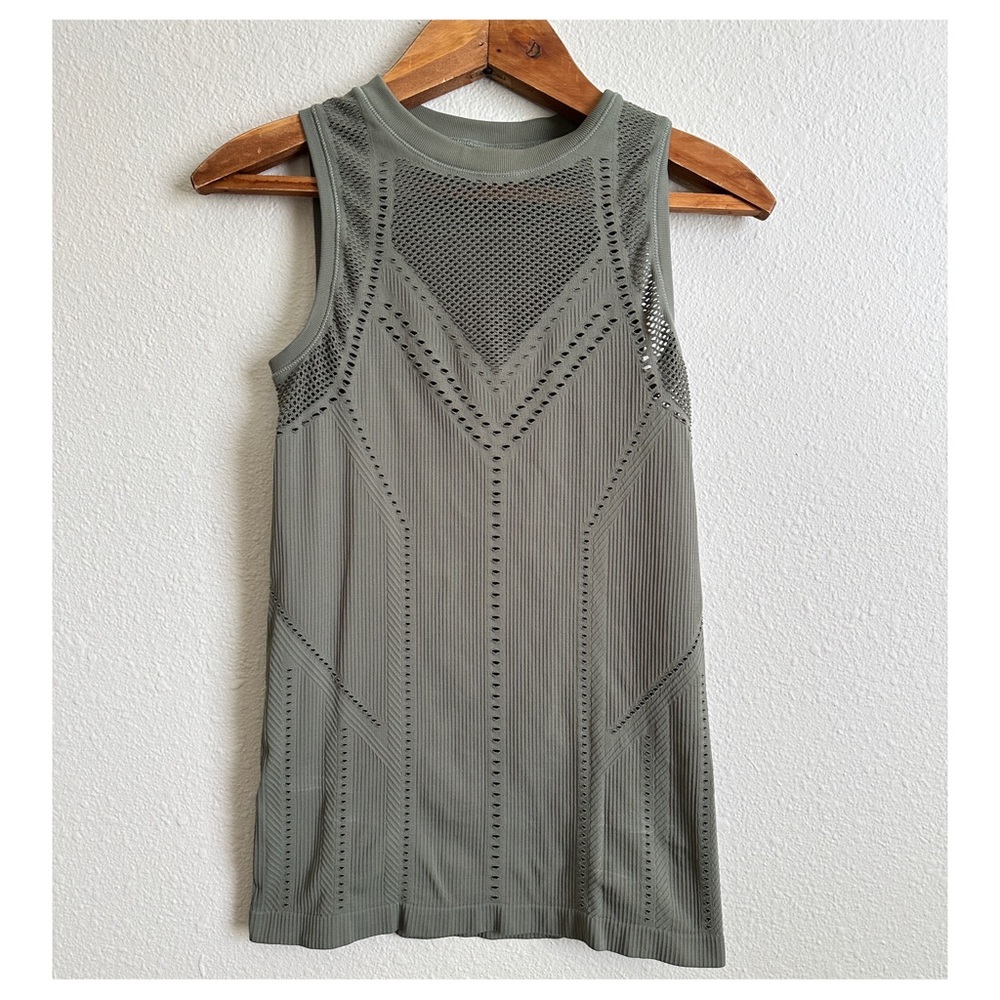 Athleta Oxygen Cutout Tank
